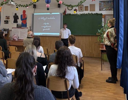 A versmondó verseny helyezettjei