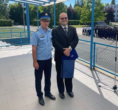 Elismerés a rendészeti képzésért végzett munkáért